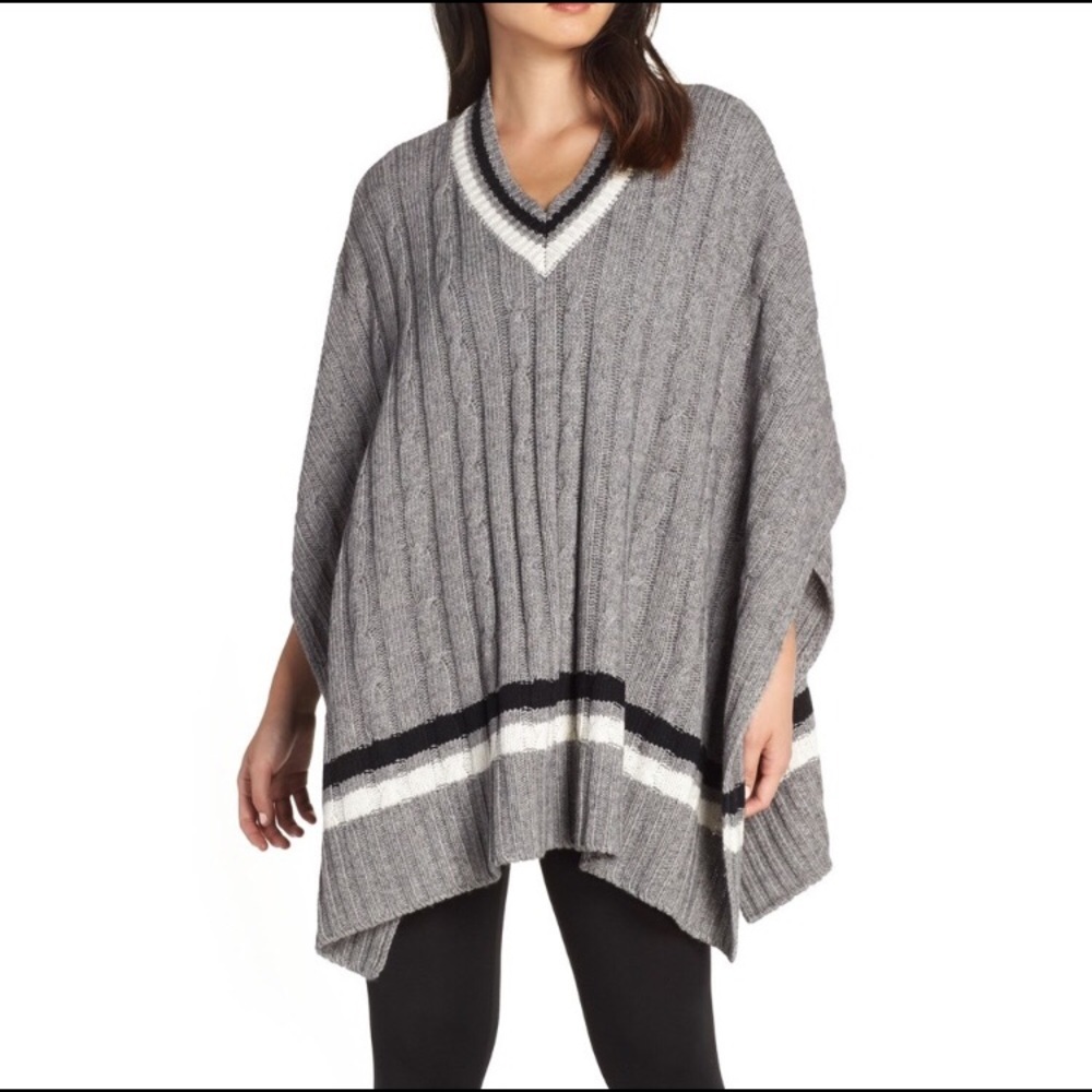 NWT UGG: Extra Small Weslyn Grey Knitted V Neck Sweater
